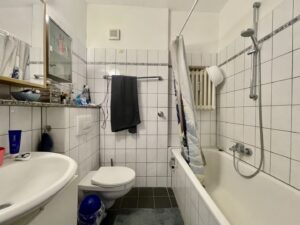 Badezimmer 2.OG links