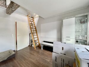 Leiter zum Spitzboden