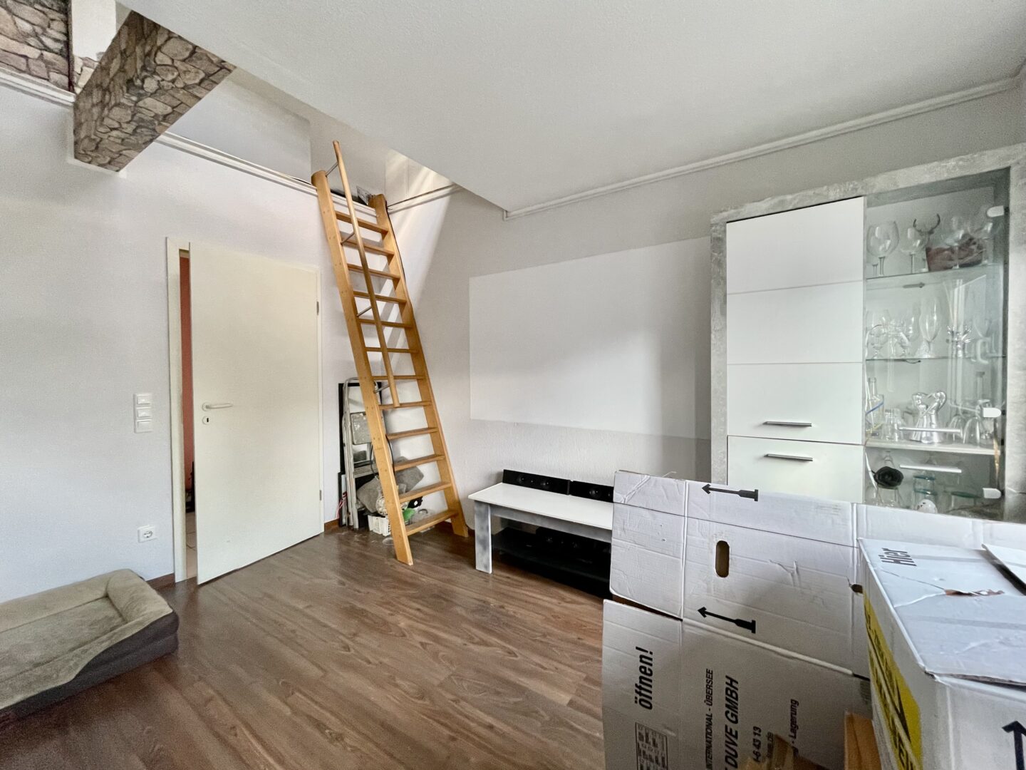 Leiter zum Spitzboden