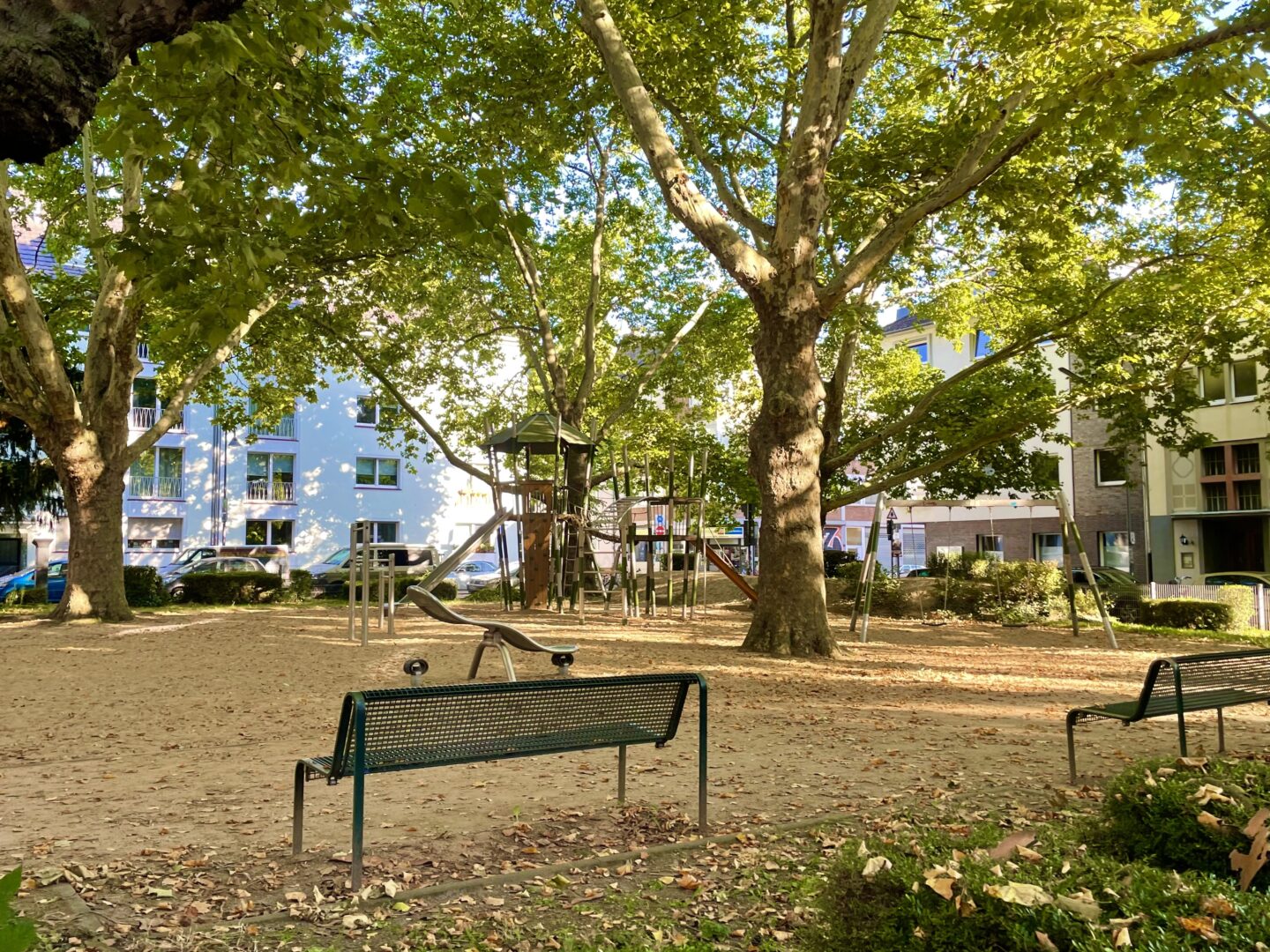Spielplatz um die Ecke