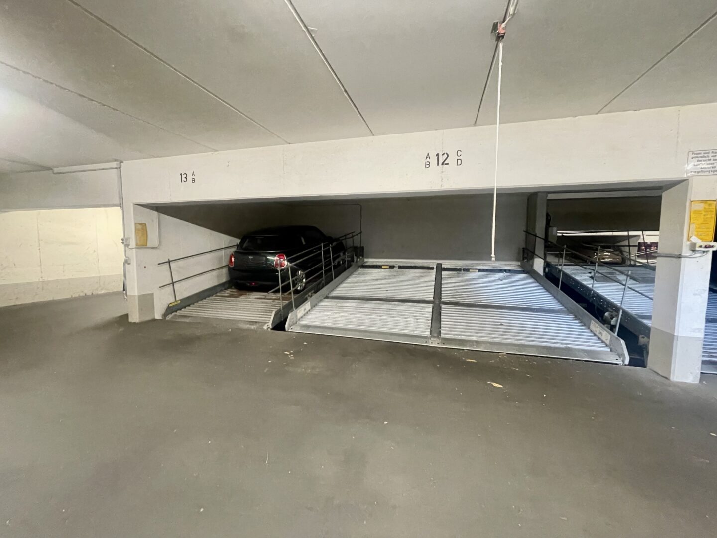 Stellplatz im Duplex links