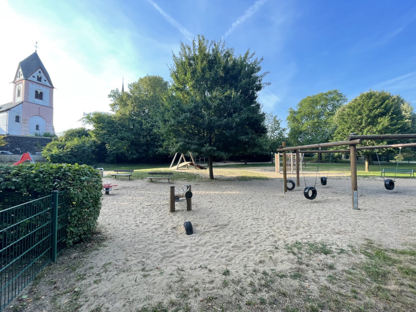 großer Kinderspielplatz